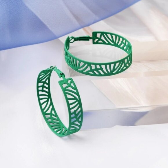 Tristen Shayelle Colorful Abstract Hoop Earrings Green Gift Packaged - Picture 1 of 9